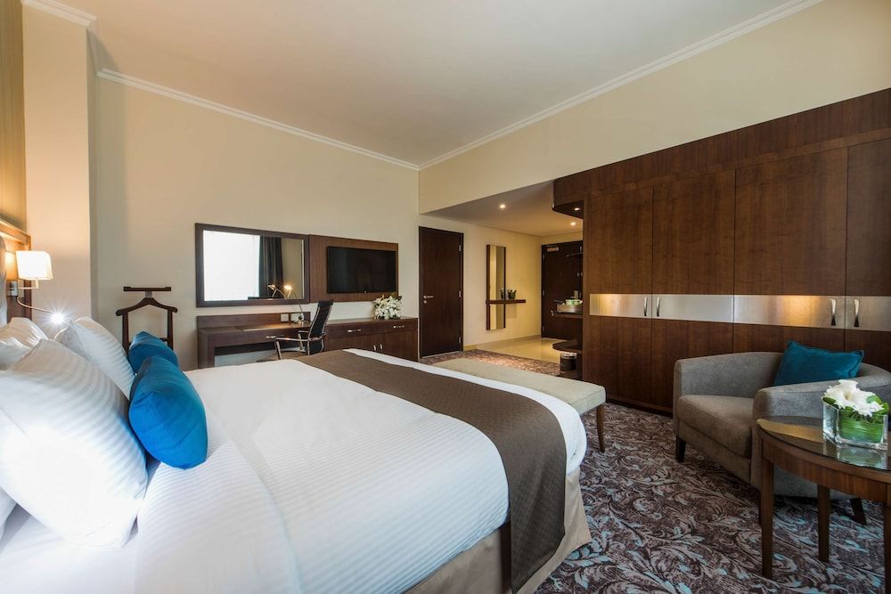 undefined Golden Tulip Doha (Luxury City Hotel) 2