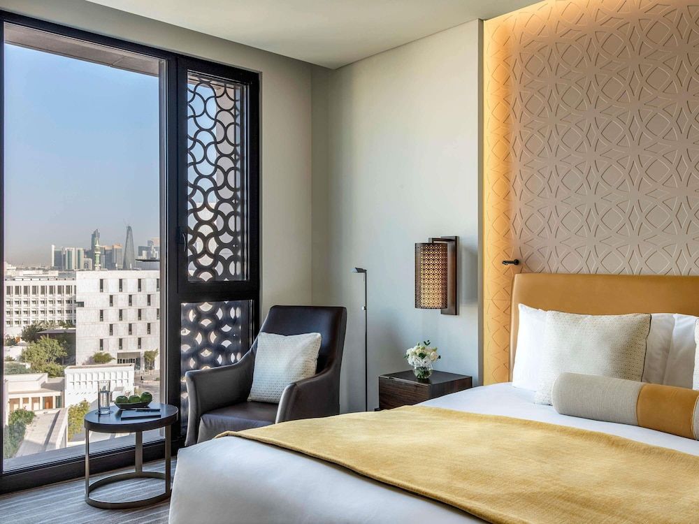 Alwadi Hotel Doha - MGallery Collection Superior Room, 1 King Bed 5