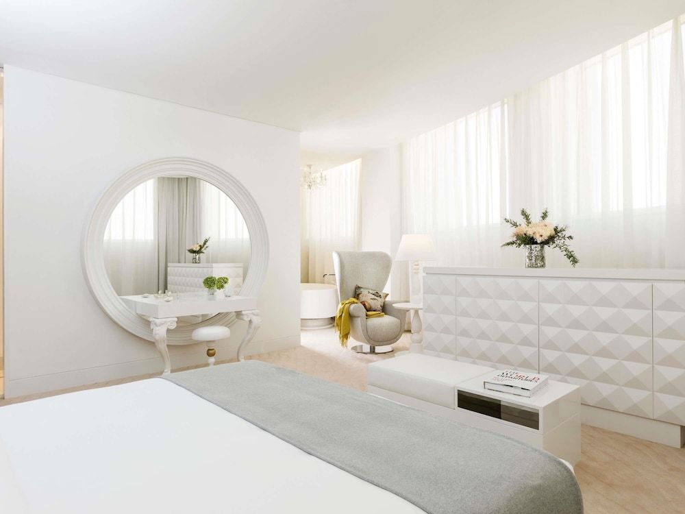 undefined Mondrian Doha 8