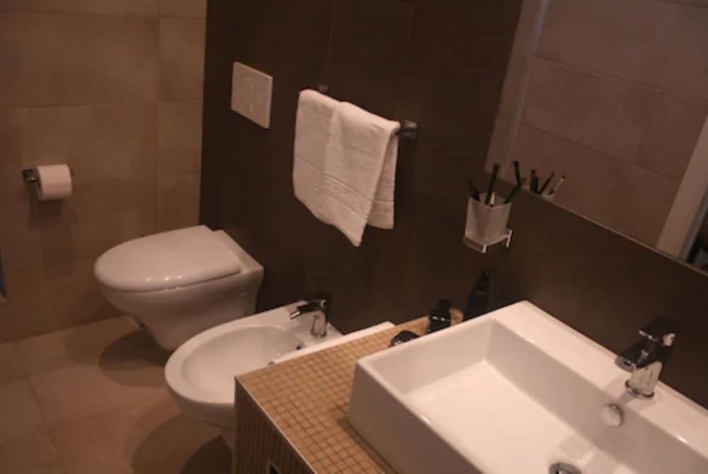International Hotel Dakar Deluxe Double or Twin Room 4