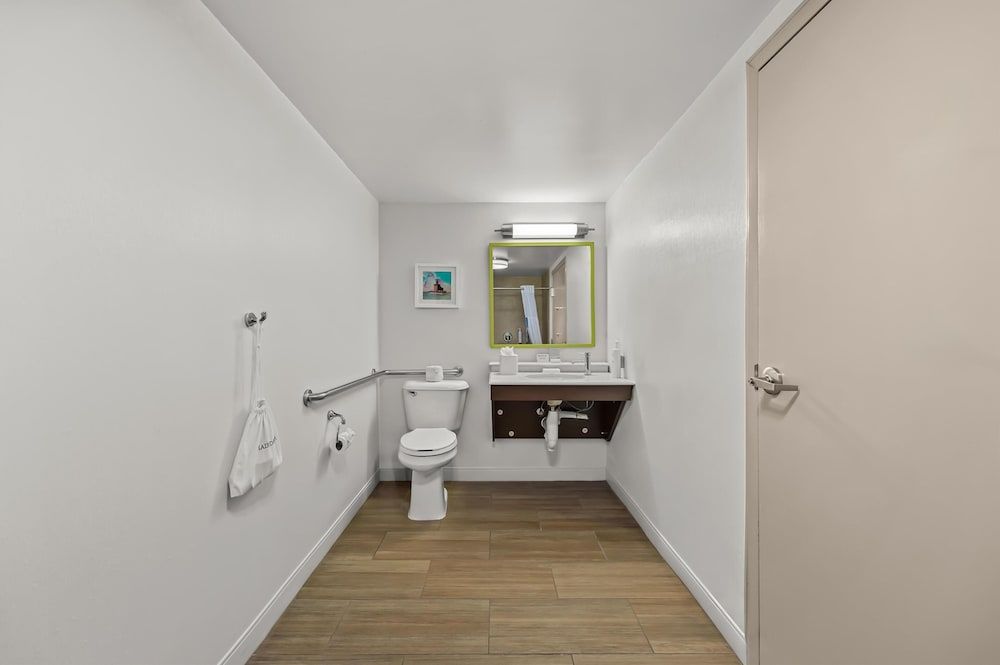 Room, 1 King Bed, Accessible, Non Smoking