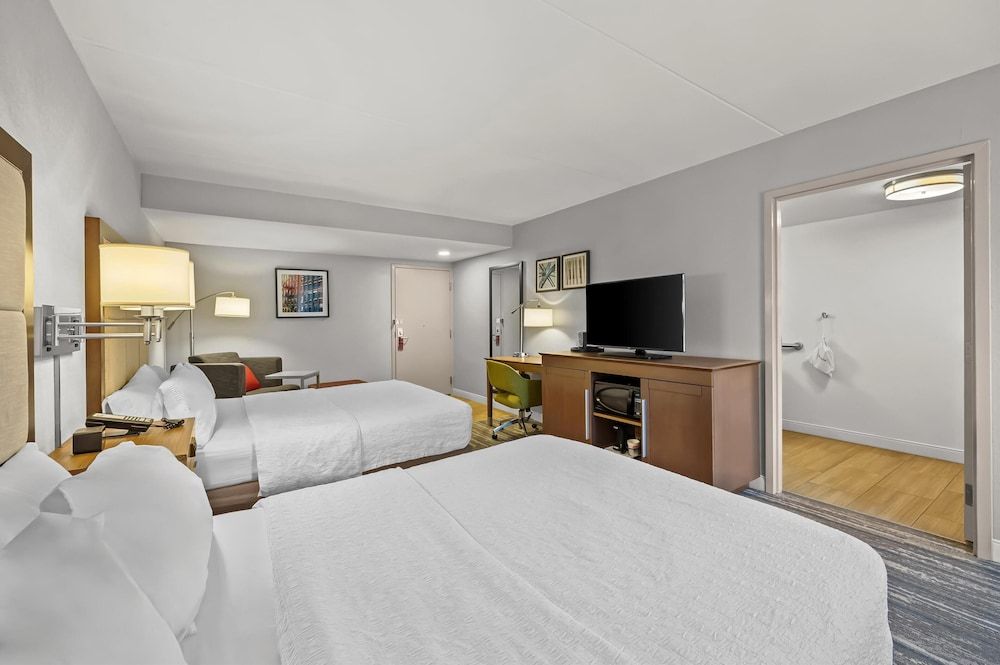 Room, 2 Queen Beds, Accessible, Non Smoking