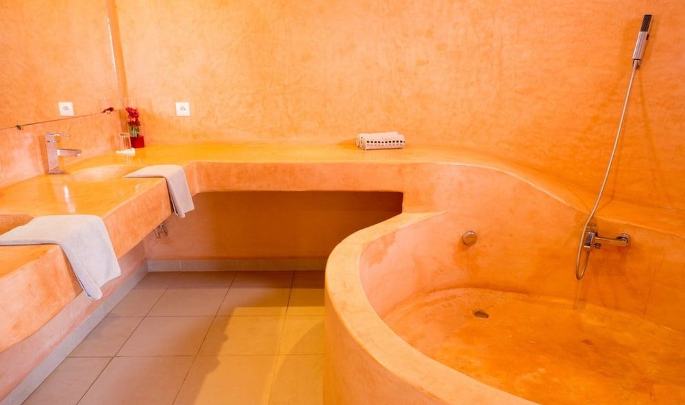 Lodge Des Almadies Single Room (Street View A) 5