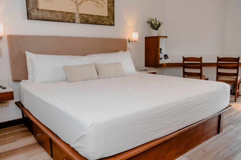 Ocean View King Bed