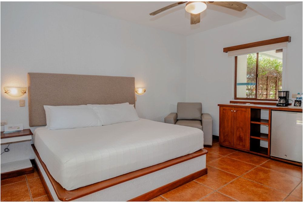 River View King Bed