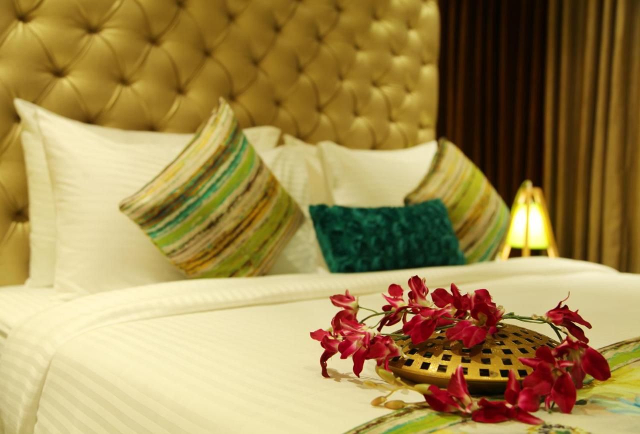 Deluxe Room with complimentary fruit platter
