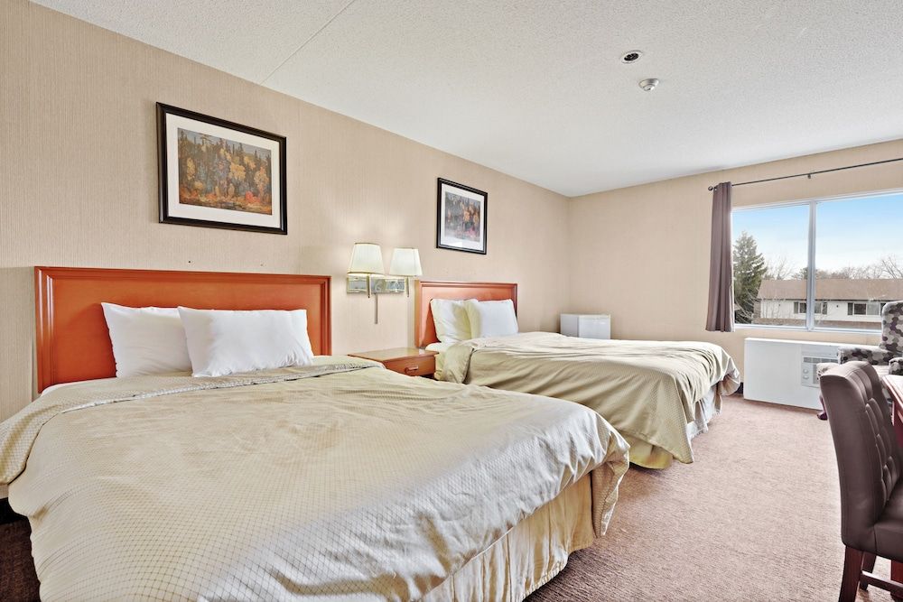 Niagara Lodge & Suites Classic Studio, 1 Bedroom 4