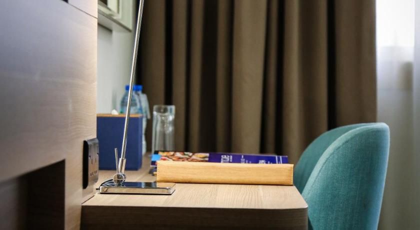 MENA Plaza Hotel Albarsha Deluxe Twin Room - Non-Smoking 9