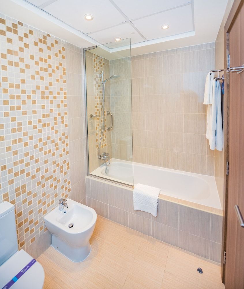 undefined MENA Plaza Hotel Albarsha 9