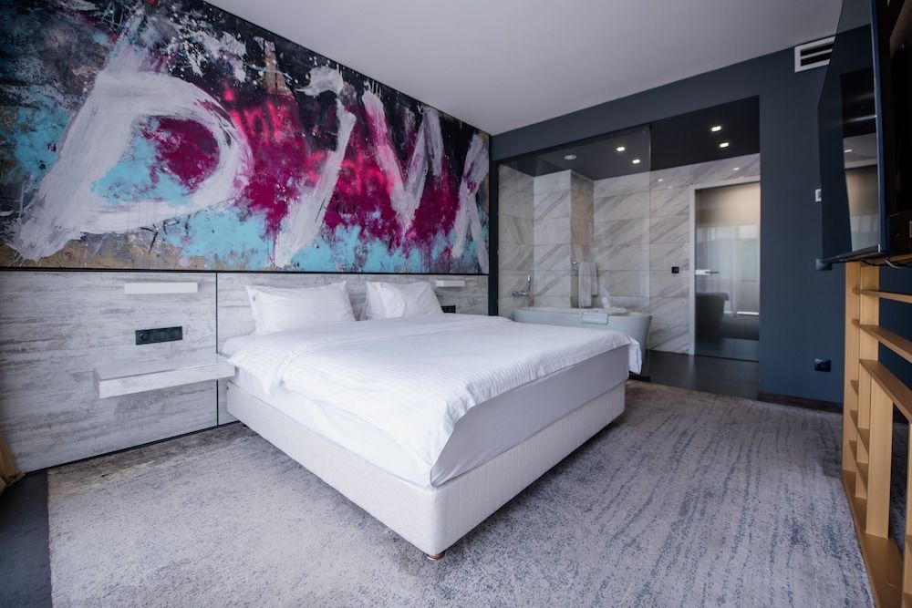 Messier 53 Hotel Yerevan Art Deluxe 2