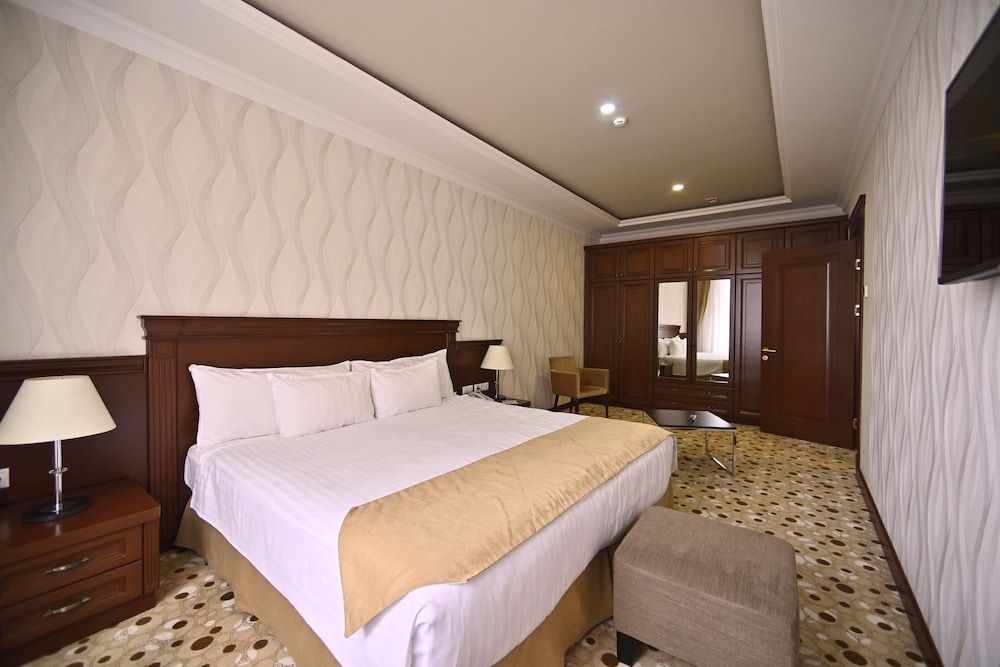 Central Hotel Yerevan Standard Double or Twin Room 5