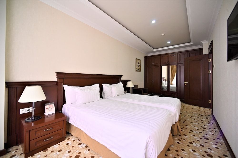 Central Hotel Yerevan Standard Double or Twin Room 4