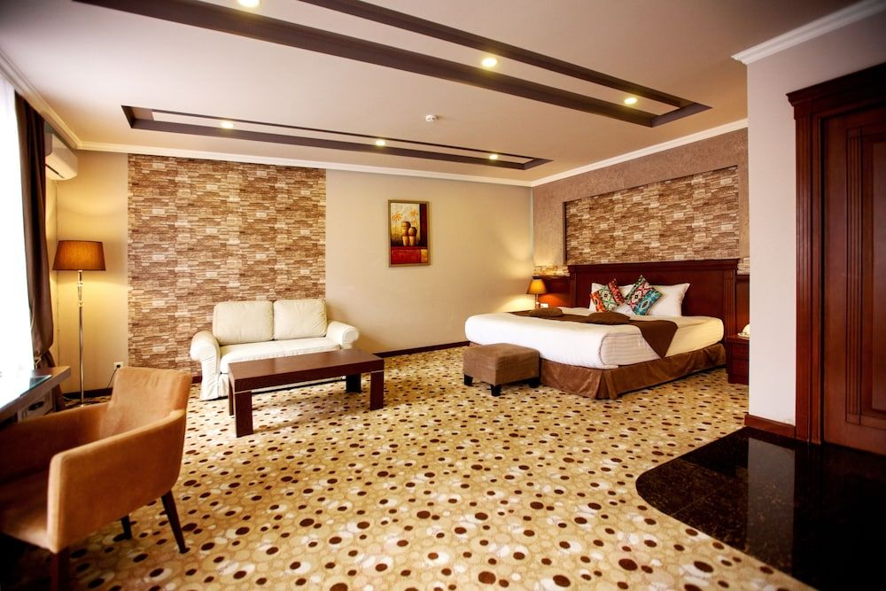 Central Hotel Yerevan Superior Double or Twin Room 10