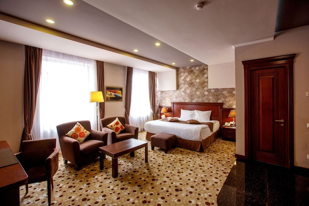 Central Hotel Yerevan Superior Double or Twin Room 9