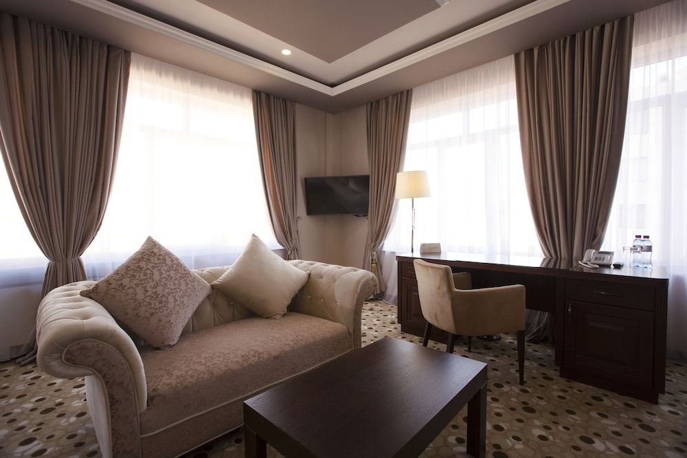 Central Hotel Yerevan Superior Double or Twin Room 19