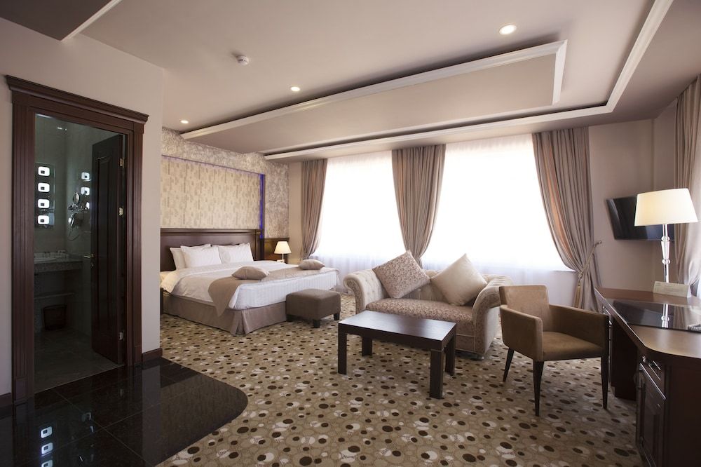 Central Hotel Yerevan Superior Double or Twin Room 2