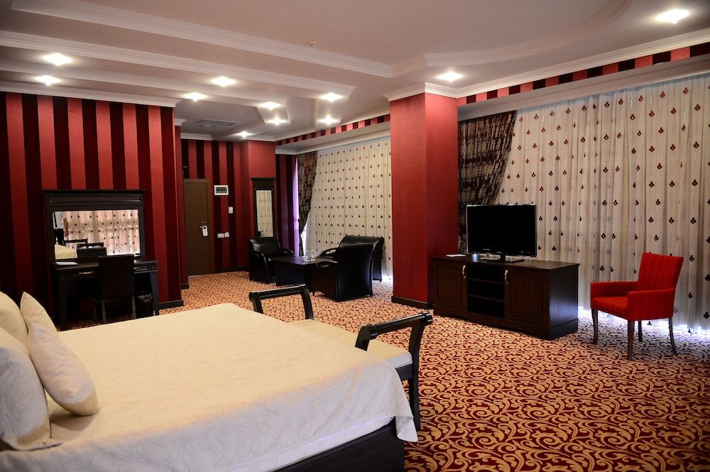 undefined New Baku Hotel 4