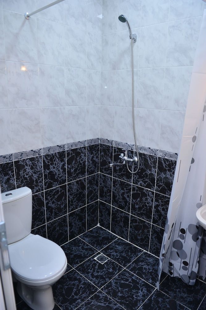 Planet Inn Hotel Baku Standard Single Room, Garden View 21