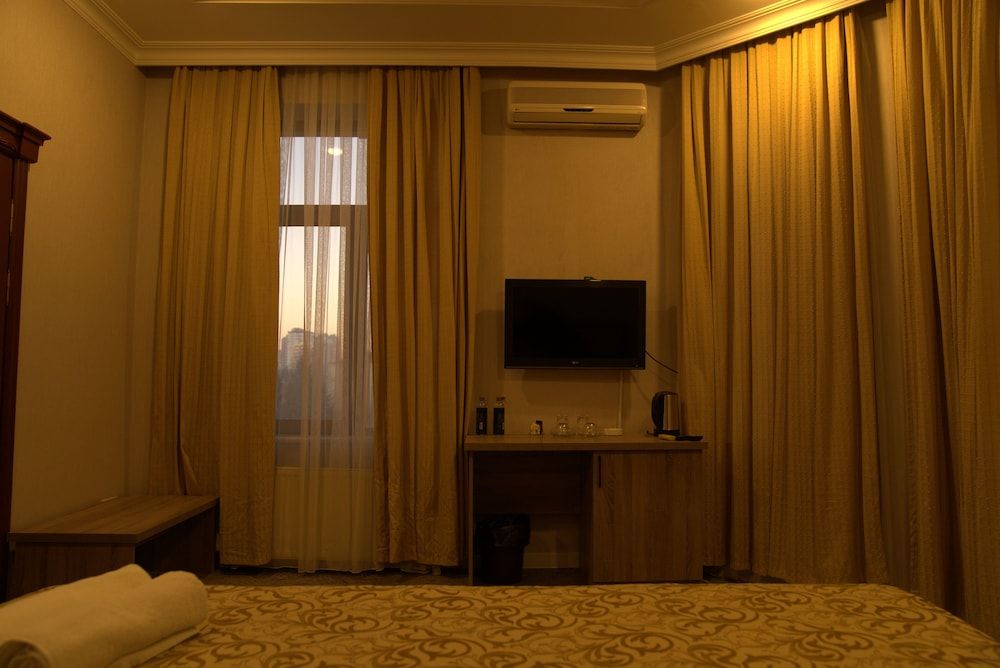 Premier Hotel Standard Double Room 13