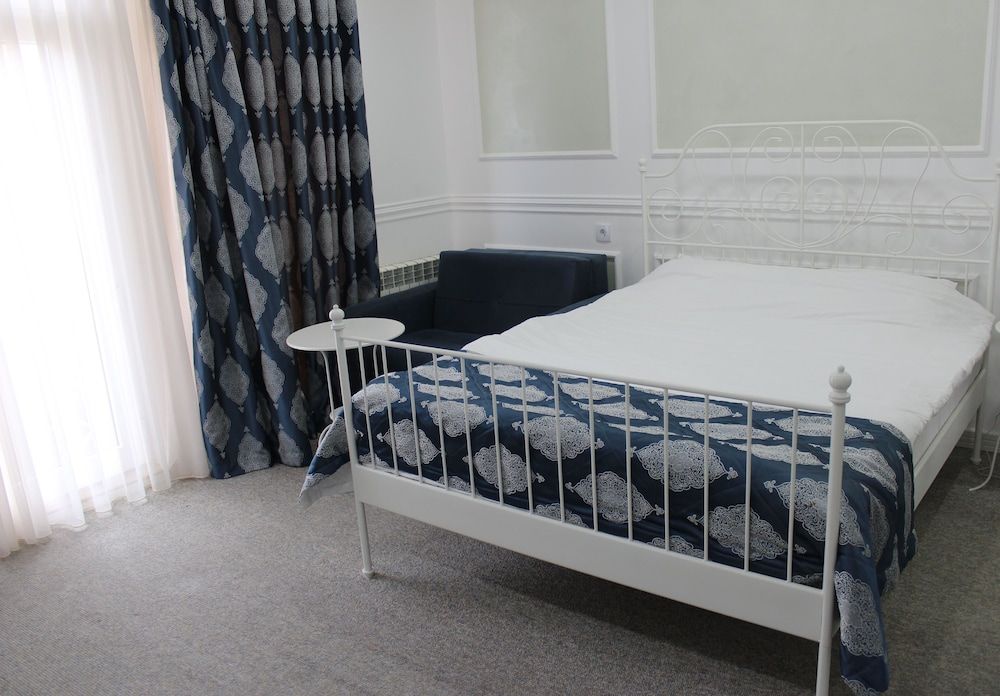 undefined Two Seasons Boutique Hotel 5