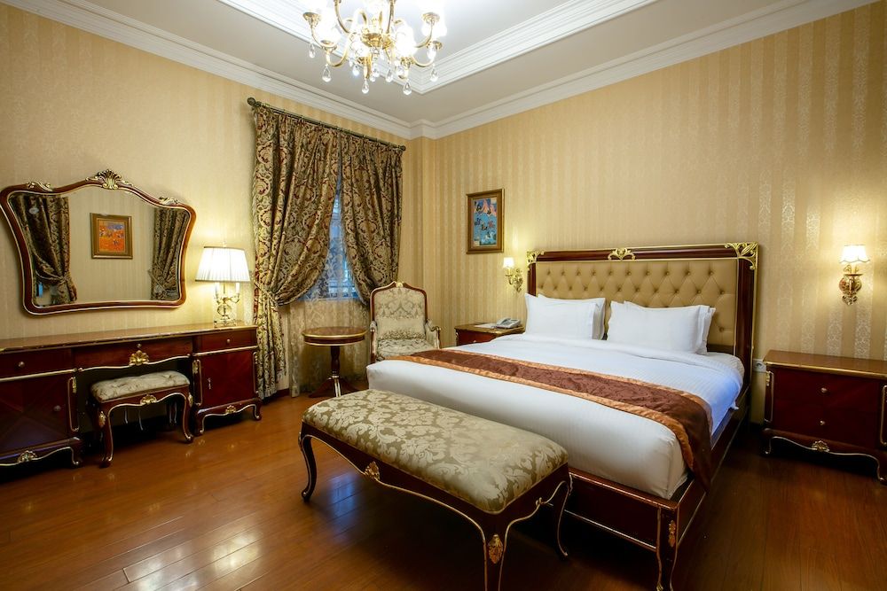 Shah Palace Luxury Museum Hotel Standard Double Room 3