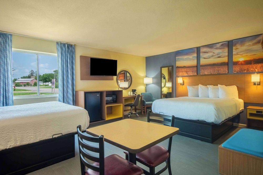 Suite, 2 Queen Beds, Non Smoking, Kitchenette
