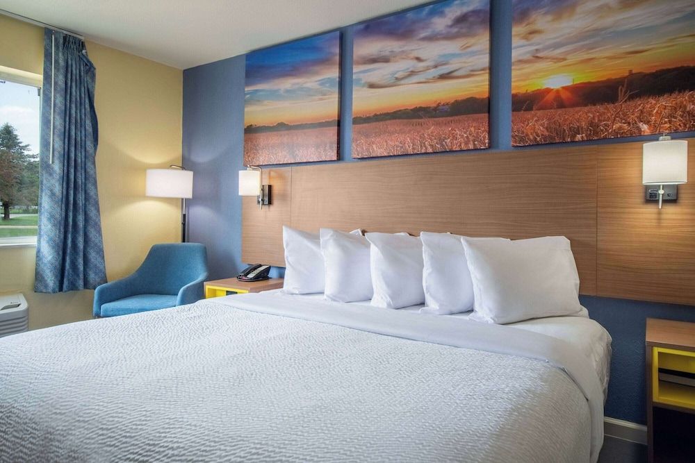 Room, 1 King Bed, Non Smoking