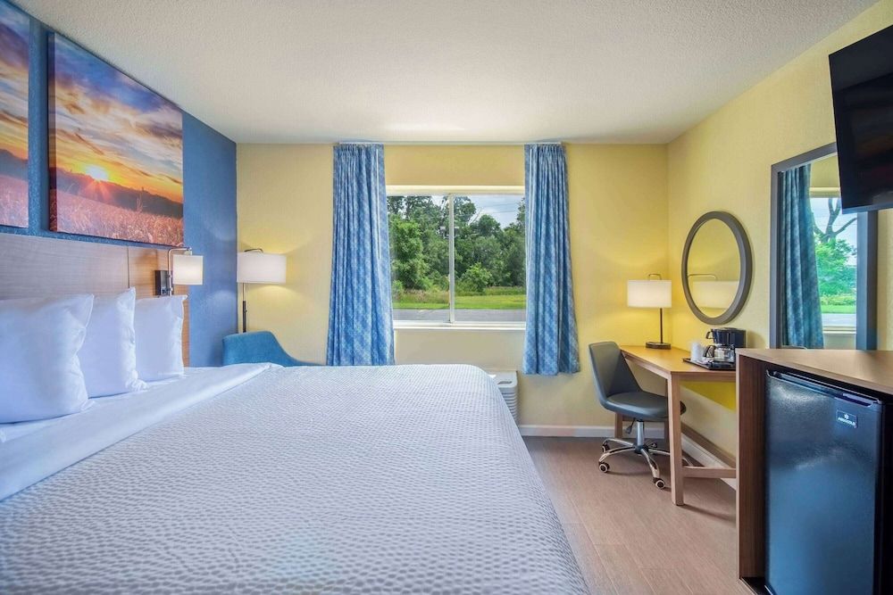 Room, 1 King Bed, Non Smoking
