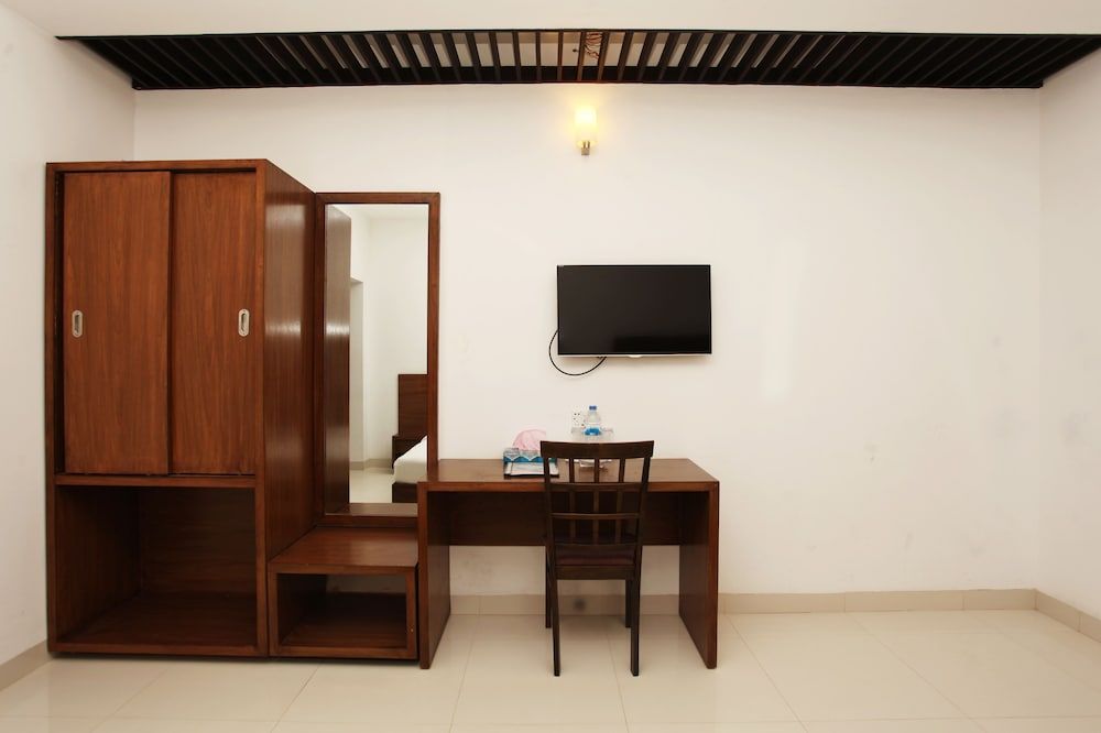 La Vista Hotel Deluxe Quadruple Room 4