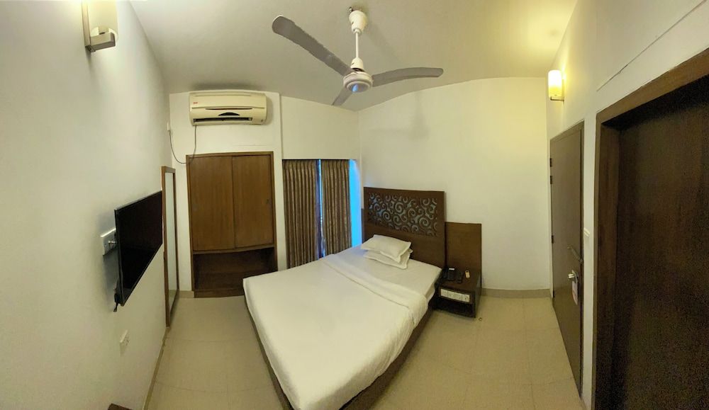 La Vista Hotel Deluxe Single Room