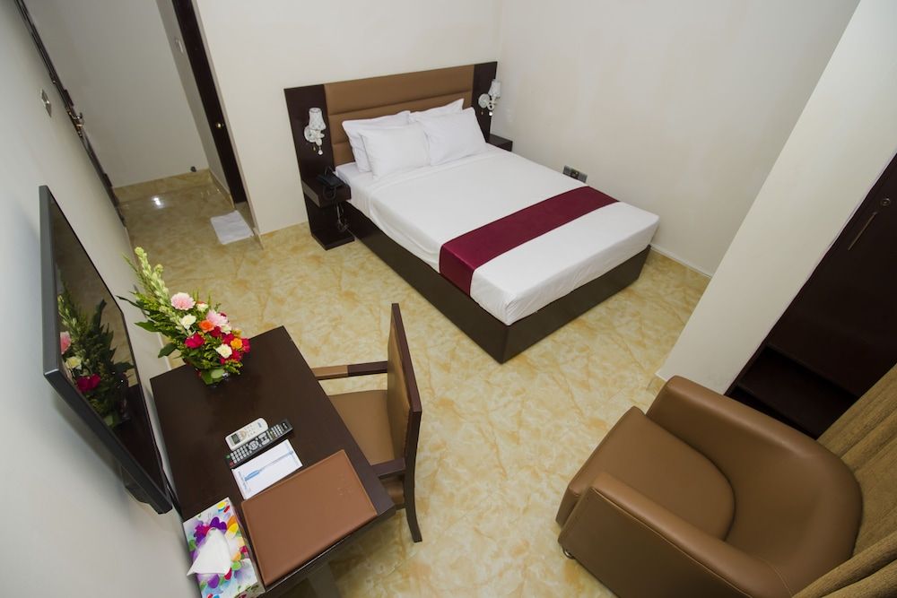 Pacific Lake View Hotel Deluxe Double Room 8