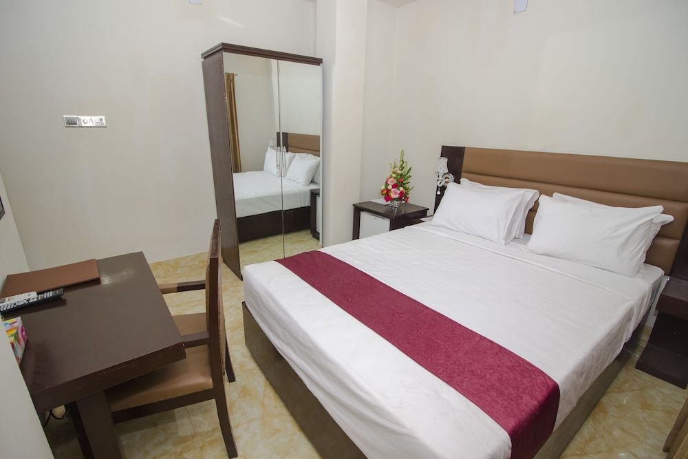 Pacific Lake View Hotel Deluxe Double Room 11