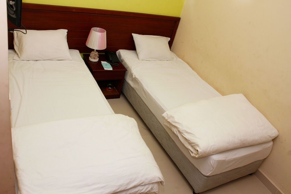 Economy Twin Room