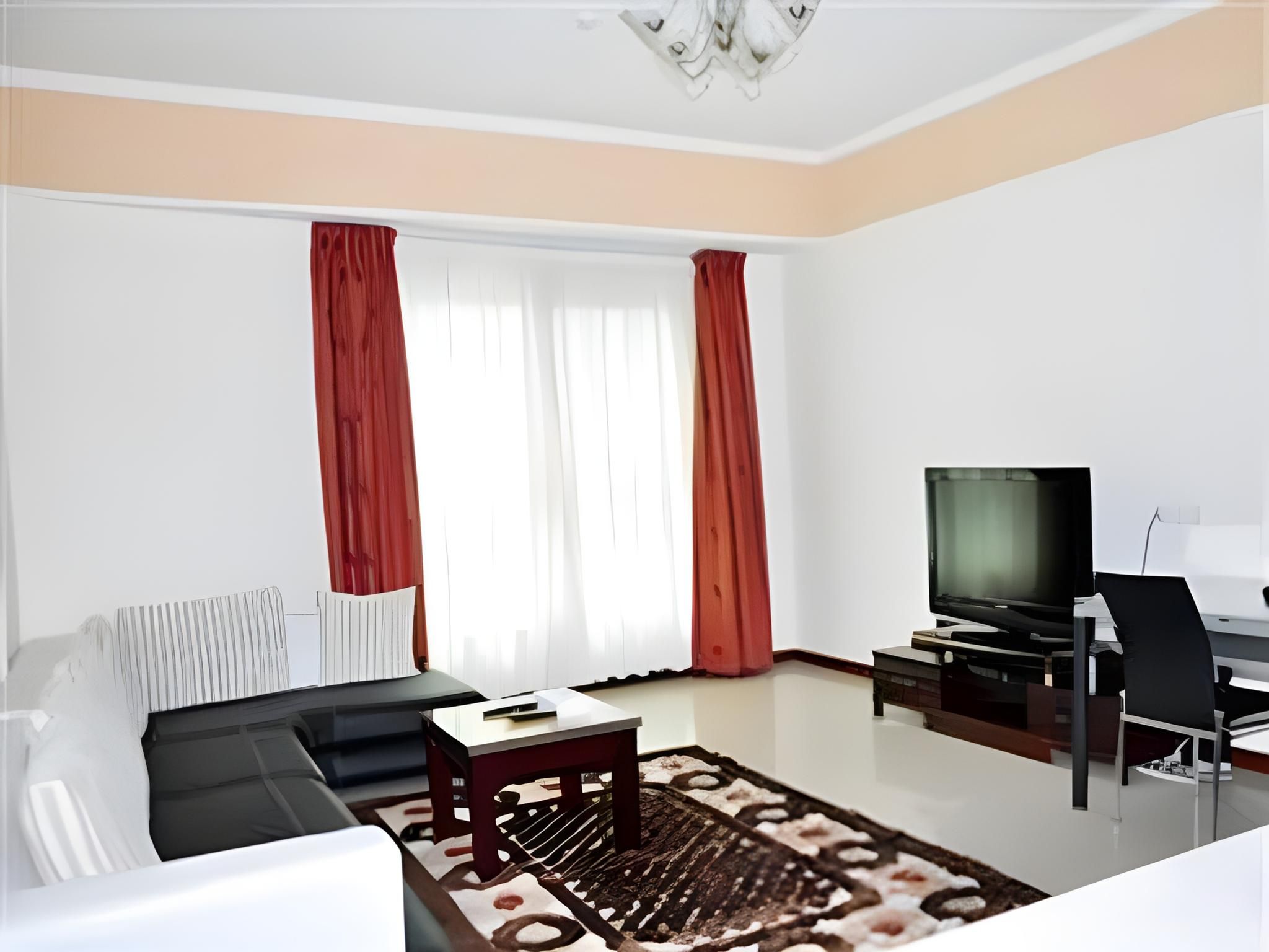 Marina Tower Hotel 3 Bedroom Apartment 3