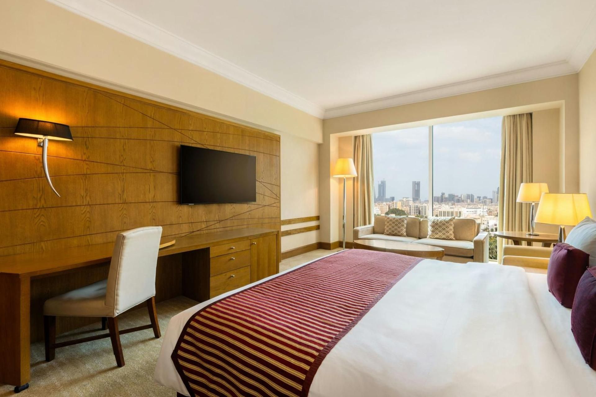 Grand Deluxe King Room