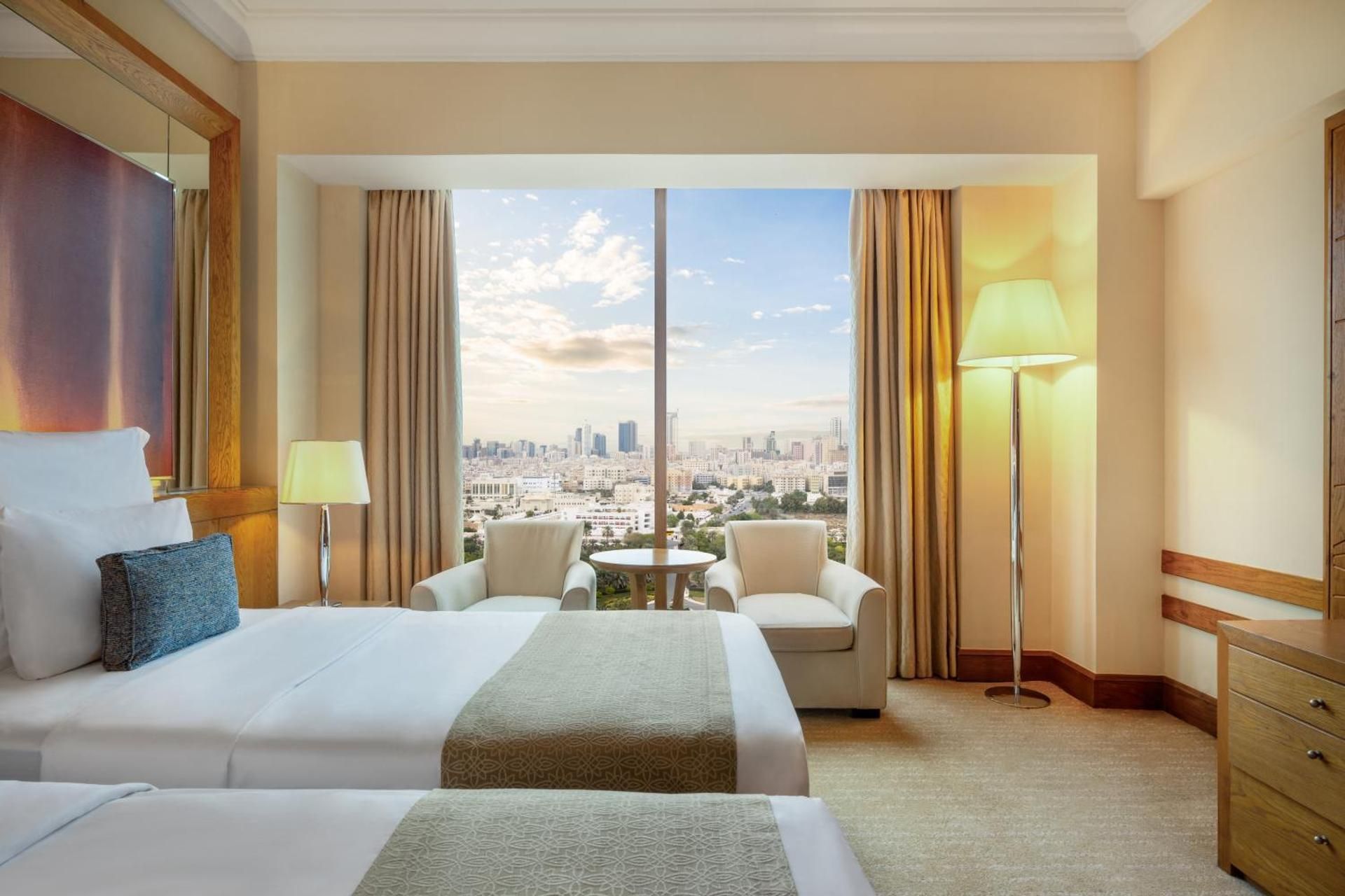 Luxury Twin Room with City View