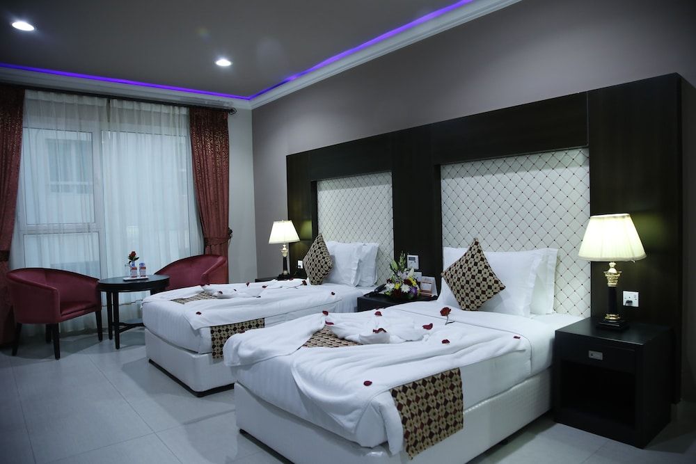 undefined Crystal Palace Hotel 2