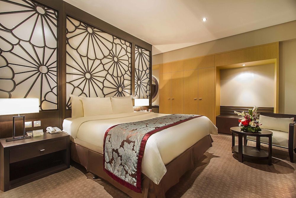The K Hotel Standard Room, 1 King Bed, Non Smoking 6