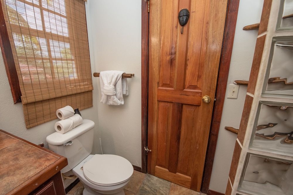 Bella Vista Resort Belize TARPON HOUSE: 1 Bedroom, Resort View, Garden Area 15