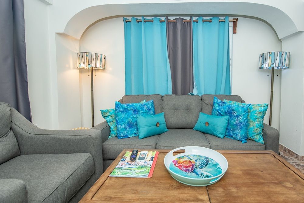 Bella Vista Resort Belize Sea Turtle, 1 Bedroom, Sea View, Poolside 11