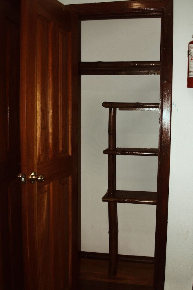 Bella Vista Resort Belize TARPON HOUSE: 1 Bedroom, Resort View, Garden Area 23