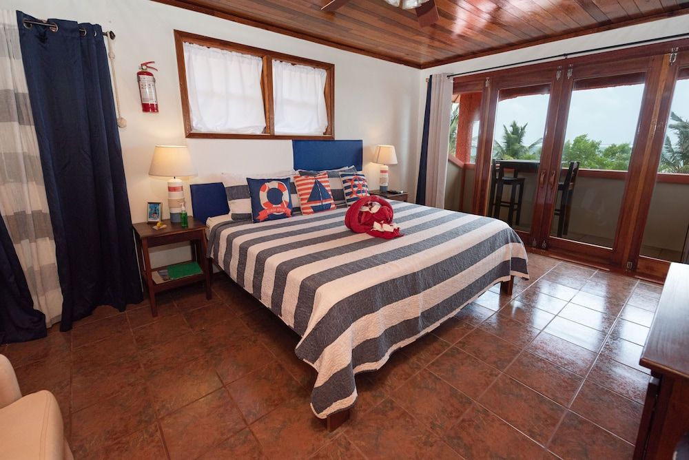 Bella Vista Resort Belize REEF SHARK: Honeymoon Studio, 1 Bedroom, Sea View, Beachfront 2