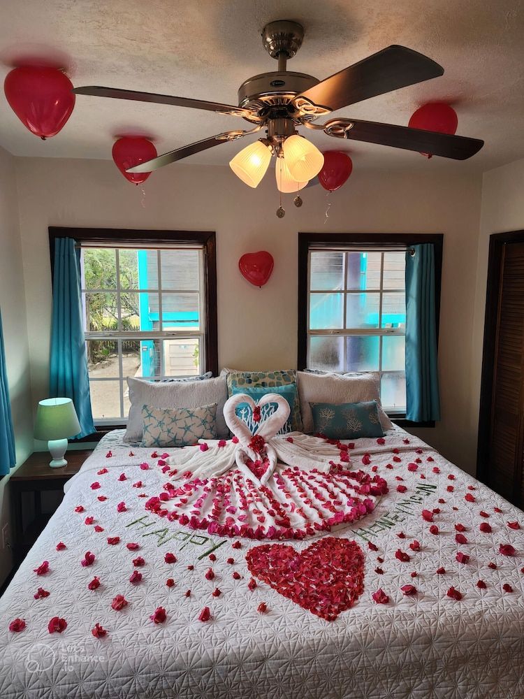 Bella Vista Resort Belize TARPON HOUSE: 1 Bedroom, Resort View, Garden Area