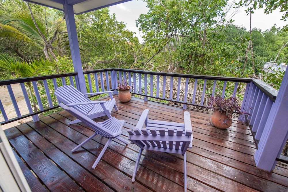 Bella Vista Resort Belize TARPON HOUSE: 1 Bedroom, Resort View, Garden Area 11