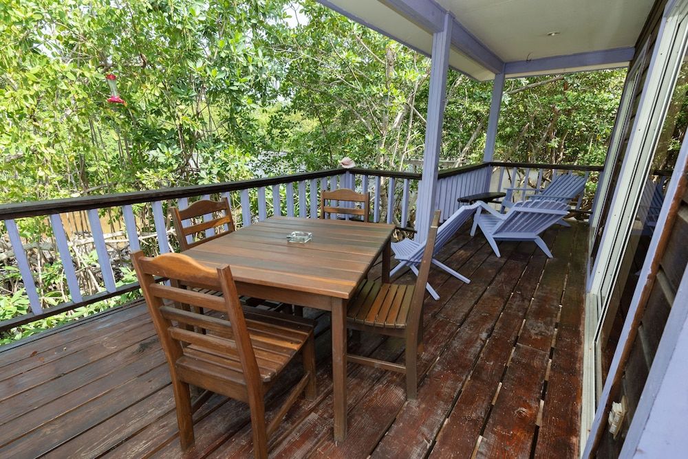 Bella Vista Resort Belize TARPON HOUSE: 1 Bedroom, Resort View, Garden Area 5