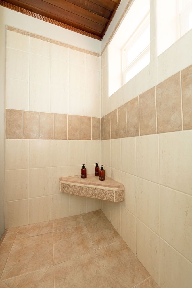 Bella Vista Resort Belize REEF SHARK: Honeymoon Studio, 1 Bedroom, Sea View, Beachfront 16