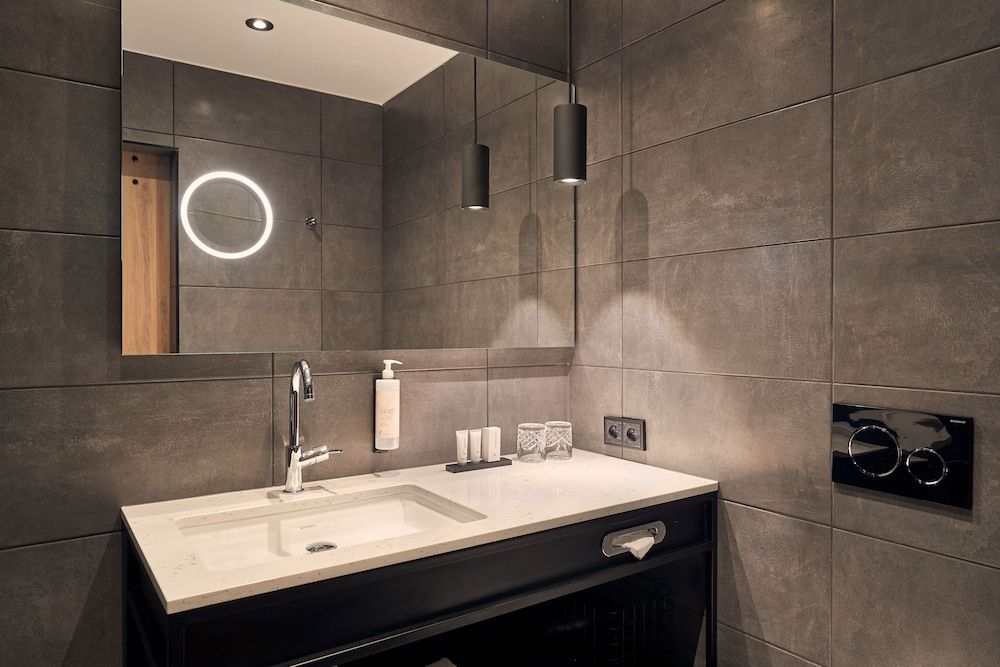 Van der Valk Hotel Antwerpen Deluxe Twin Room 4