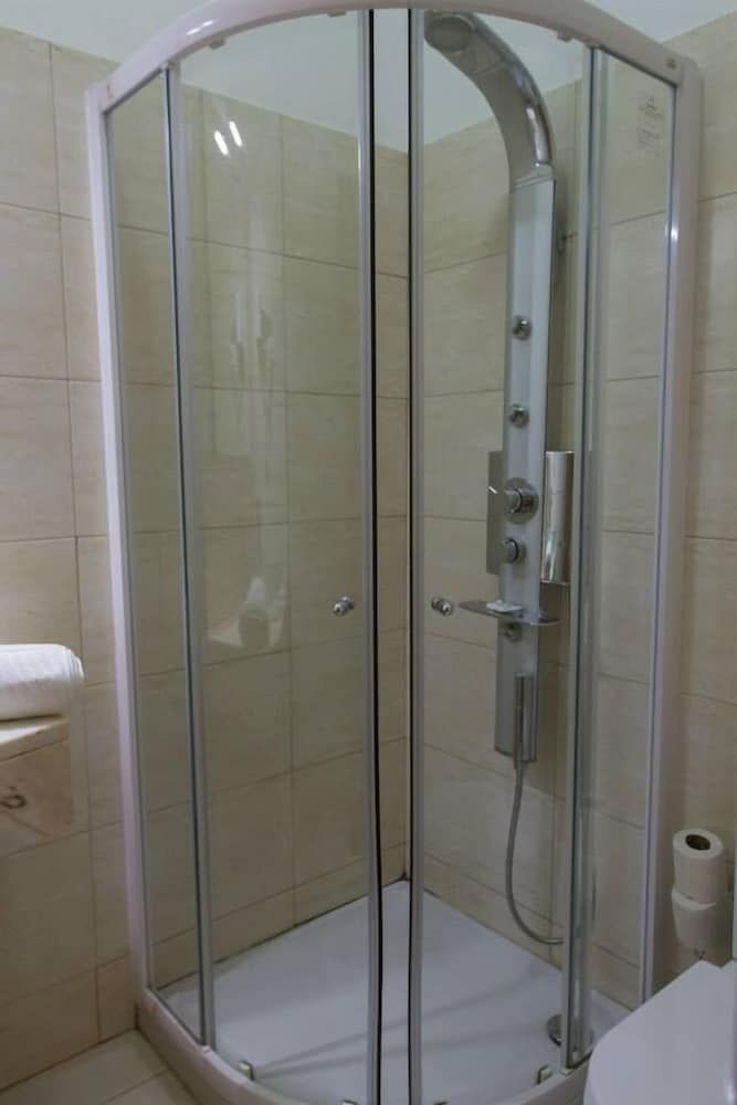 Sol Hotel Twin Room 4