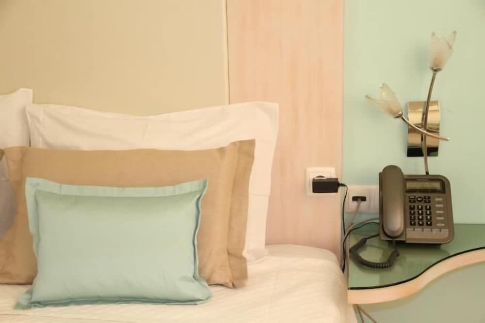 Sol Hotel Superior Double Room 5