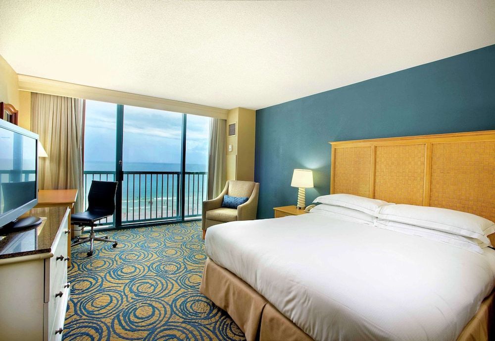 Room, 1 King Bed, Accessible, Oceanfront (Mobility & Hearing, Bathtub)